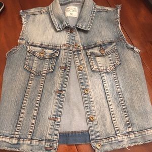 So Nikki Distressed Denim Vest